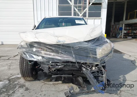 2012 Jeep Grand Cherokee Laredo z USA, uszkodzony, nr VIN 1C4RJFAG2CC314920